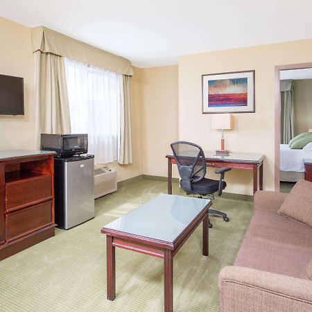 Ramada By Wyndham Williams Lake Dış mekan fotoğraf