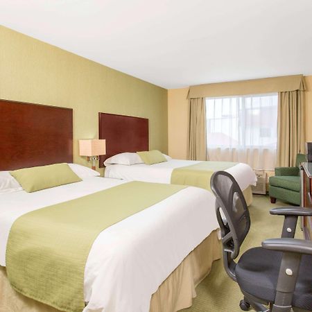 Ramada By Wyndham Williams Lake Dış mekan fotoğraf